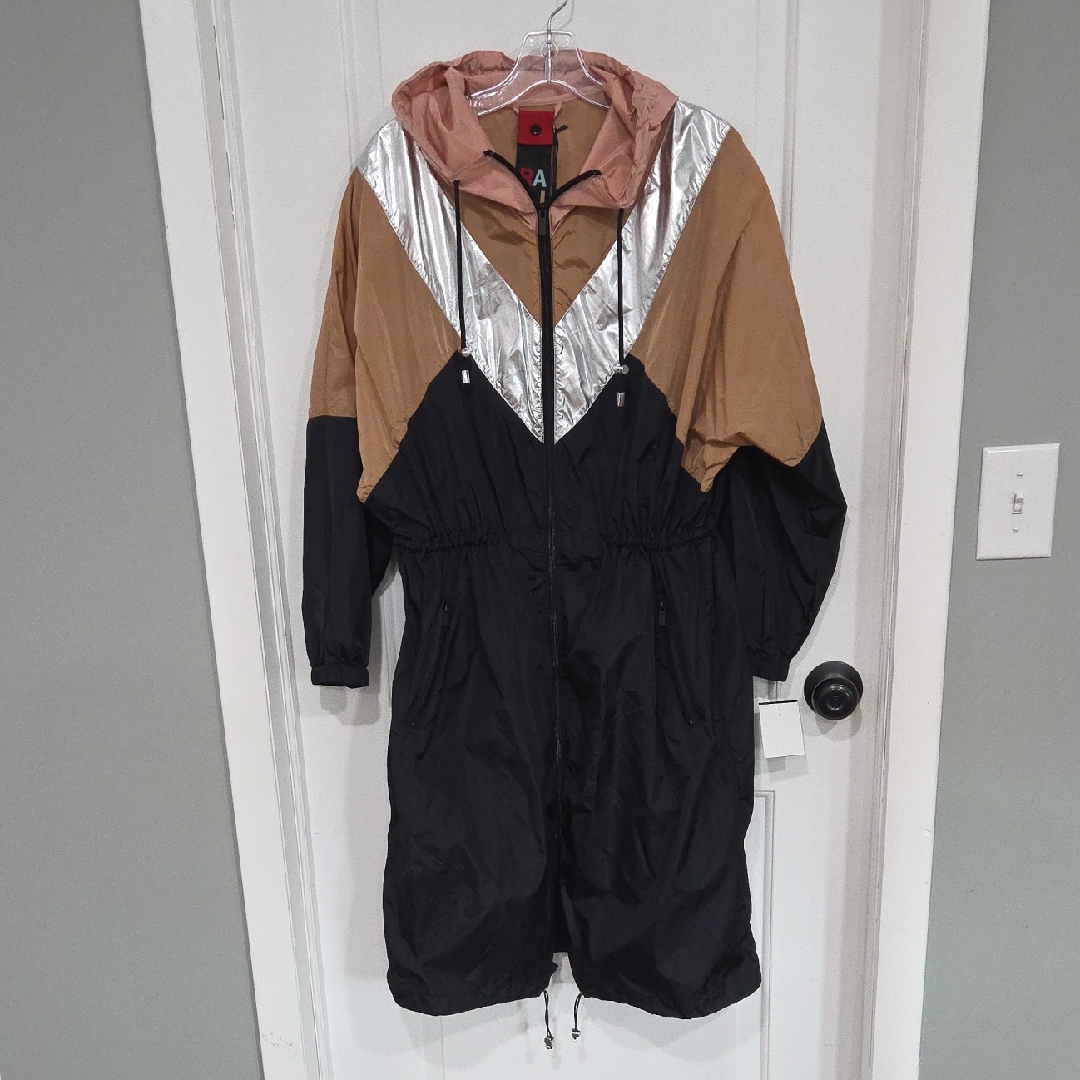 Stylish Women's Colorblock Rain Jacket